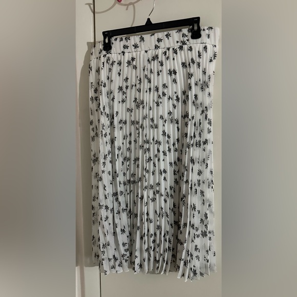 Lane Bryant Polyester Pleated Skirts for Women - Picture 2 of 3